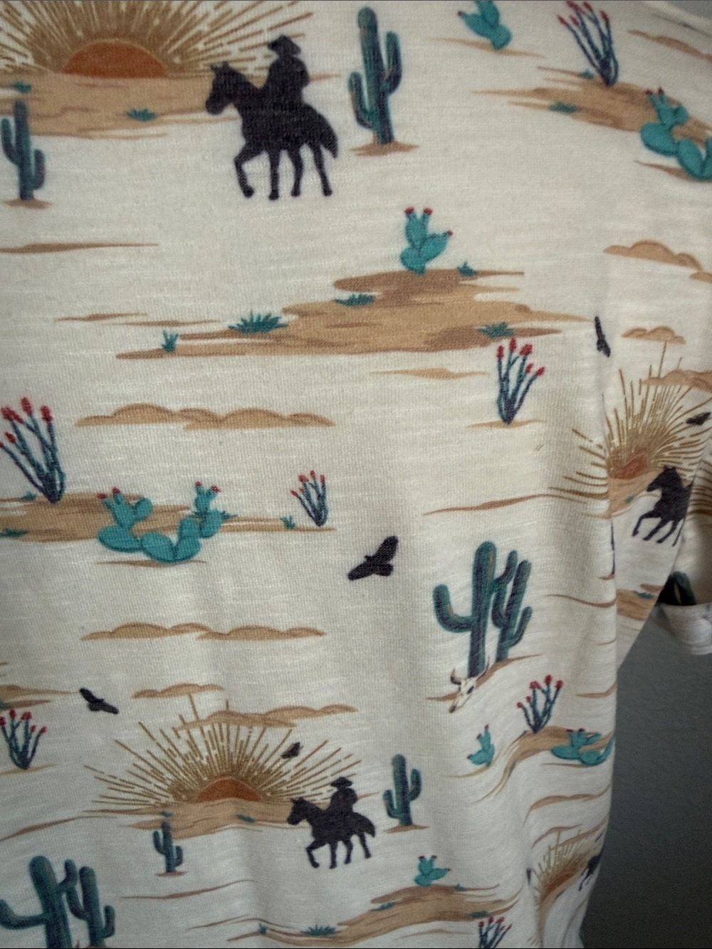 NWT Cream Desert Cowboy Print Short Sleeve Tee - Picture 5 of 8